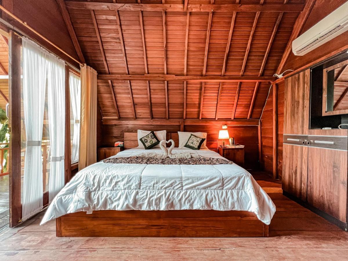 Gayatri Bungalows Batununggul Екстериор снимка