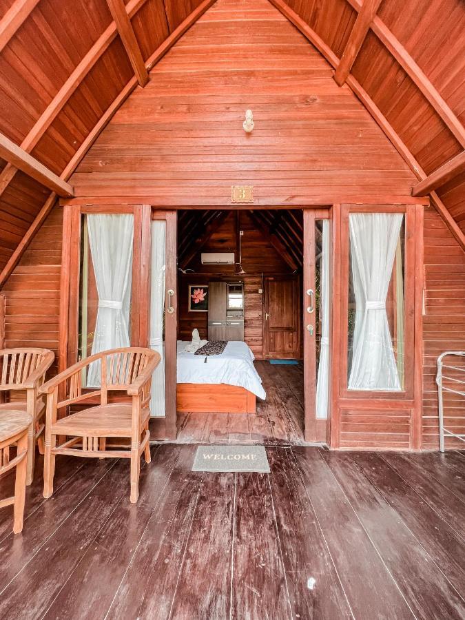 Gayatri Bungalows Batununggul Екстериор снимка